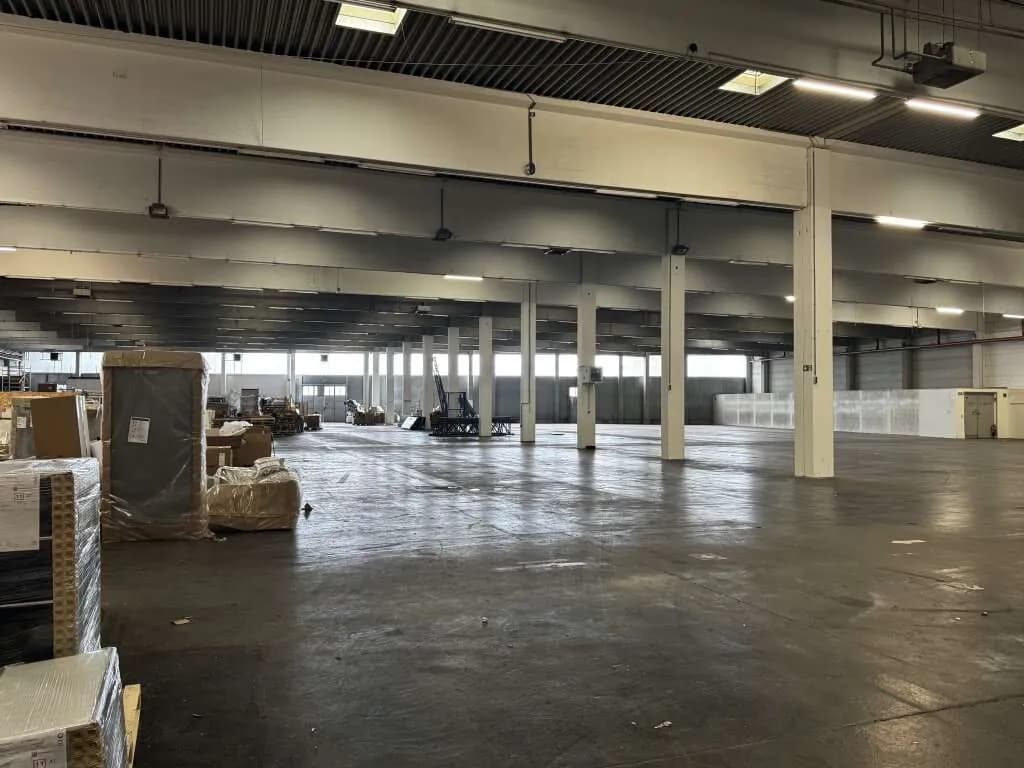 Gewerbeimmobilie mieten in Wien – 4 445 m², € 28.893 – Bild 3 von 15