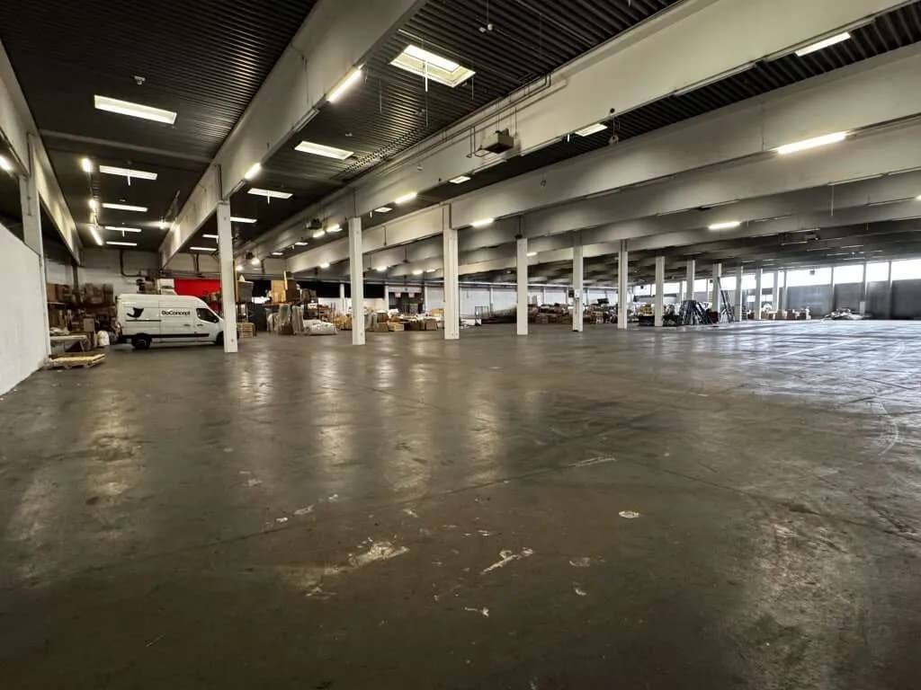 Gewerbeimmobilie mieten in Wien – 4 445 m², € 28.893 – Bild 9 von 15