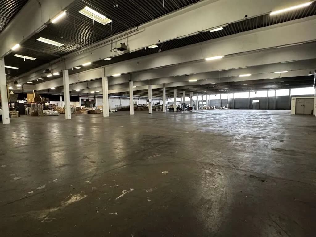 Gewerbeimmobilie mieten in Wien – 4 445 m², € 28.893 – Bild 10 von 15