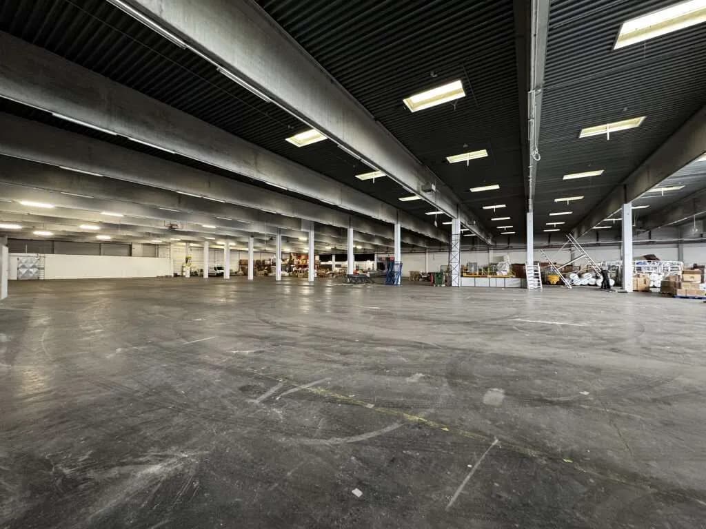 Gewerbeimmobilie mieten in Wien – 4 445 m², € 28.893 – Bild 13 von 15