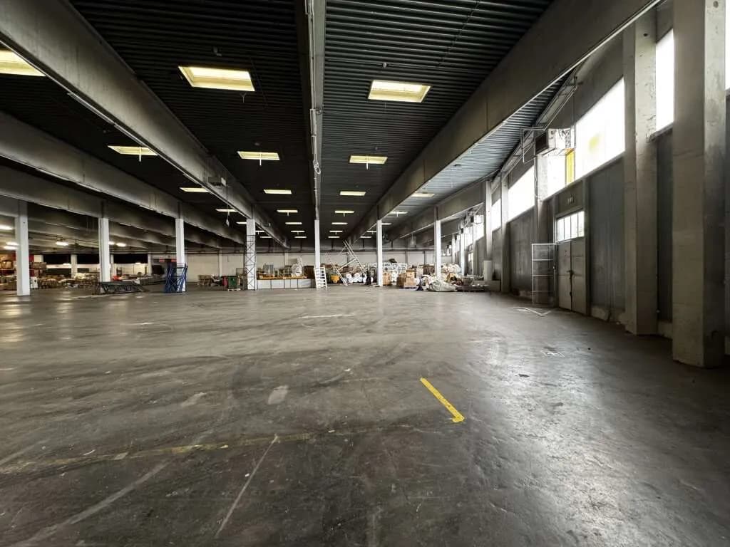 Gewerbeimmobilie mieten in Wien – 4 445 m², € 28.893 – Bild 14 von 15
