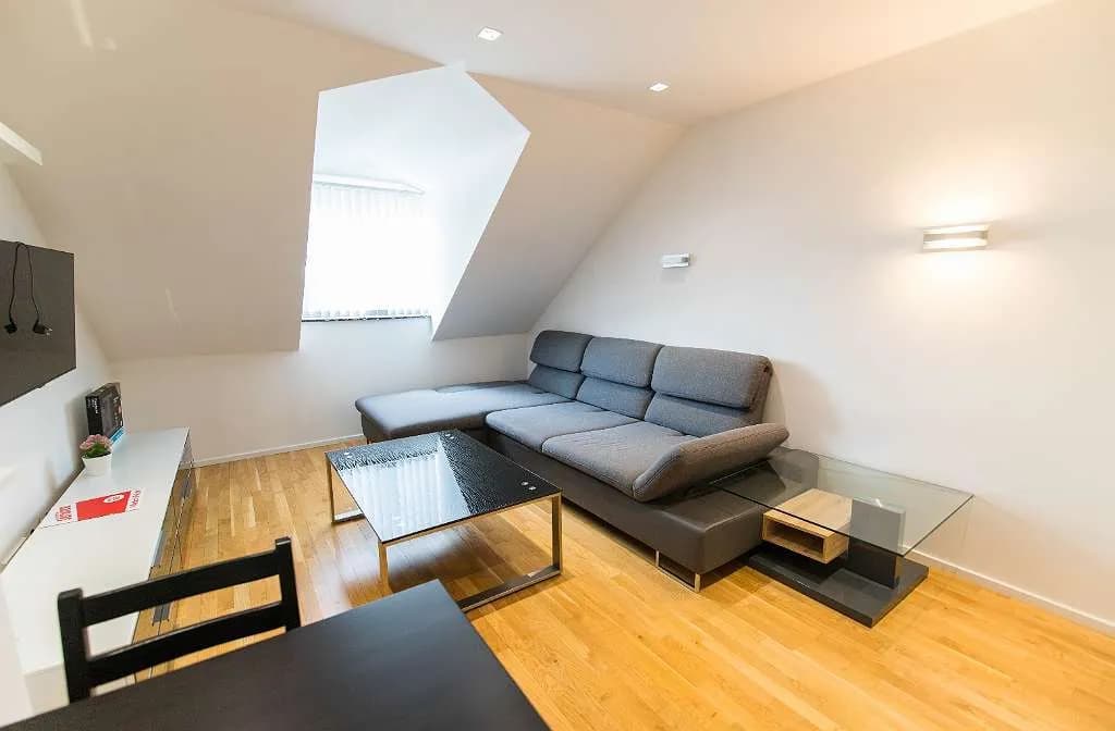 2-Zimmer-Wohnung mieten in Klagenfurt – 53 m², € 899 – Bild 2 von 9