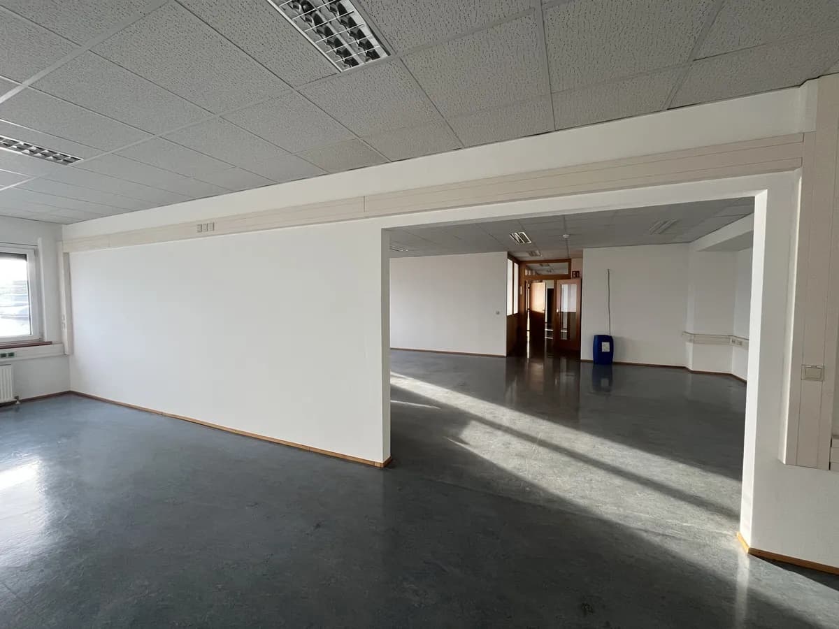 Gewerbeimmobilie mieten in Mödling – 146 m², € 10 – Bild 2 von 10