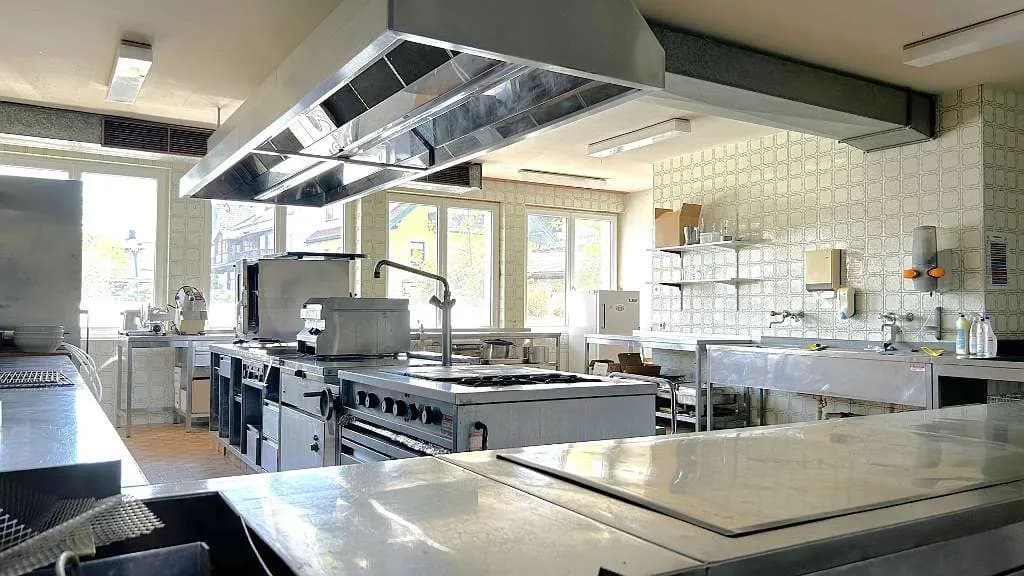 Gewerbeimmobilie mieten in Vöcklabruck – 204 m², € 2.790 – Bild 15 von 19