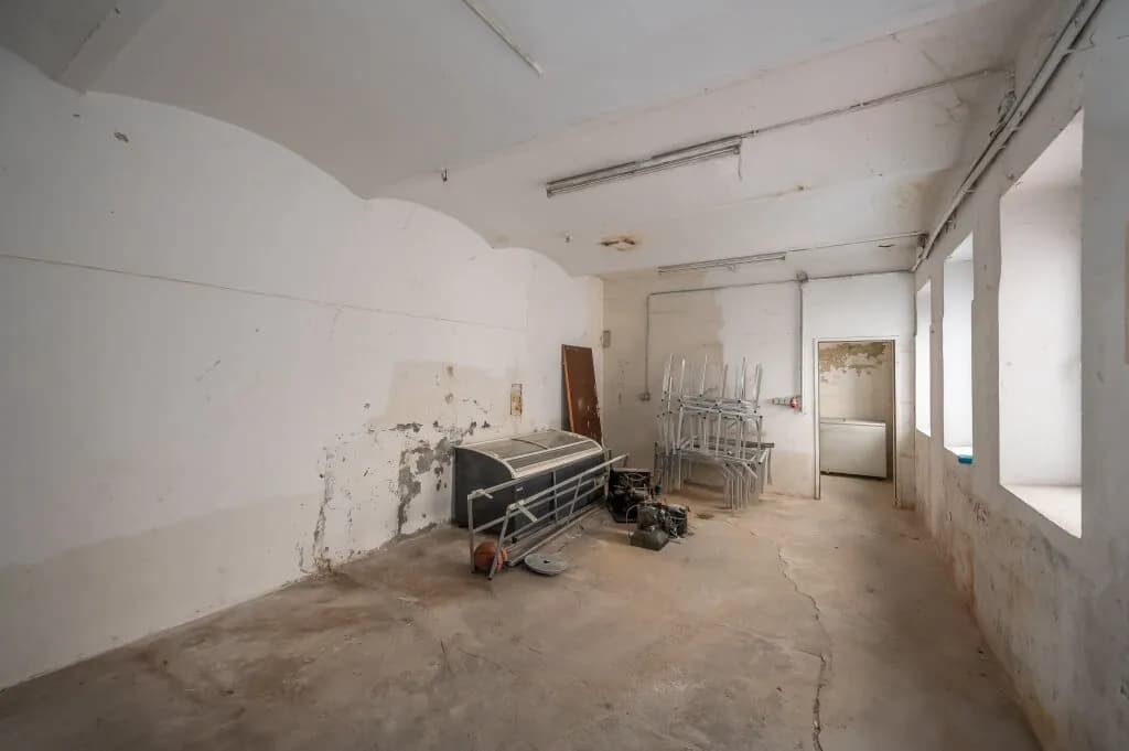 2-Zimmer-Gewerbeimmobilie kaufen in Wien – 82,07 m², € 175.000 – Bild 2 von 12