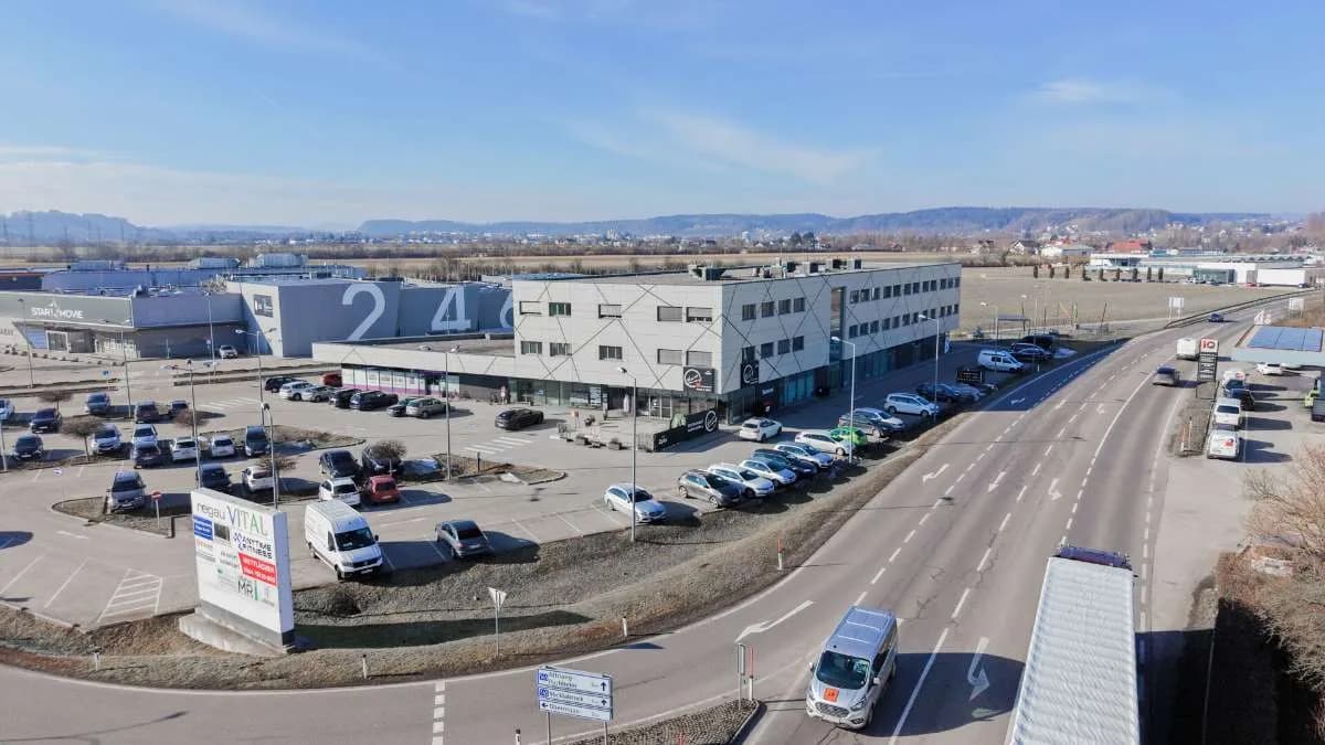 1-Zimmer-Gewerbeimmobilie mieten in Vöcklabruck – 133 m², € 2.181 – Bild 4 von 5