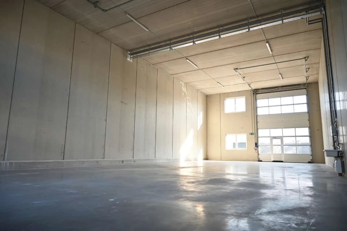 Gewerbeimmobilie mieten in Linz Land – 154 m², € 2.001 – Bild 1 von 5
