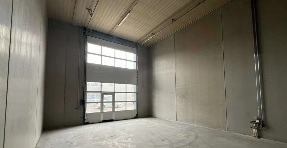 Gewerbeimmobilie mieten in Linz Land – 154 m², € 2.001 – Bild 4 von 5