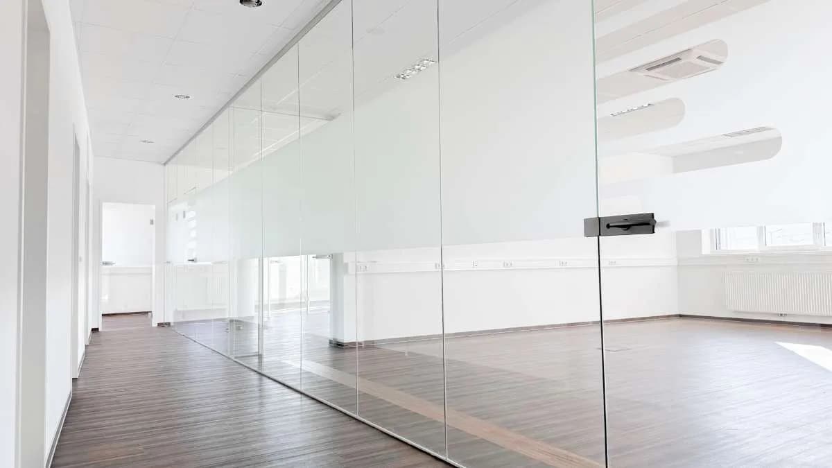 6-Zimmer-Gewerbeimmobilie mieten in Vöcklabruck – 161 m², € 2.633 – Bild 1 von 15