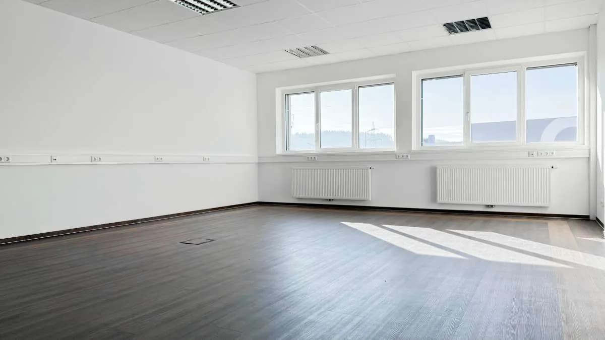 6-Zimmer-Gewerbeimmobilie mieten in Vöcklabruck – 161 m², € 2.633 – Bild 3 von 15