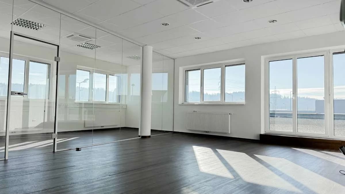 6-Zimmer-Gewerbeimmobilie mieten in Vöcklabruck – 161 m², € 2.633 – Bild 4 von 15