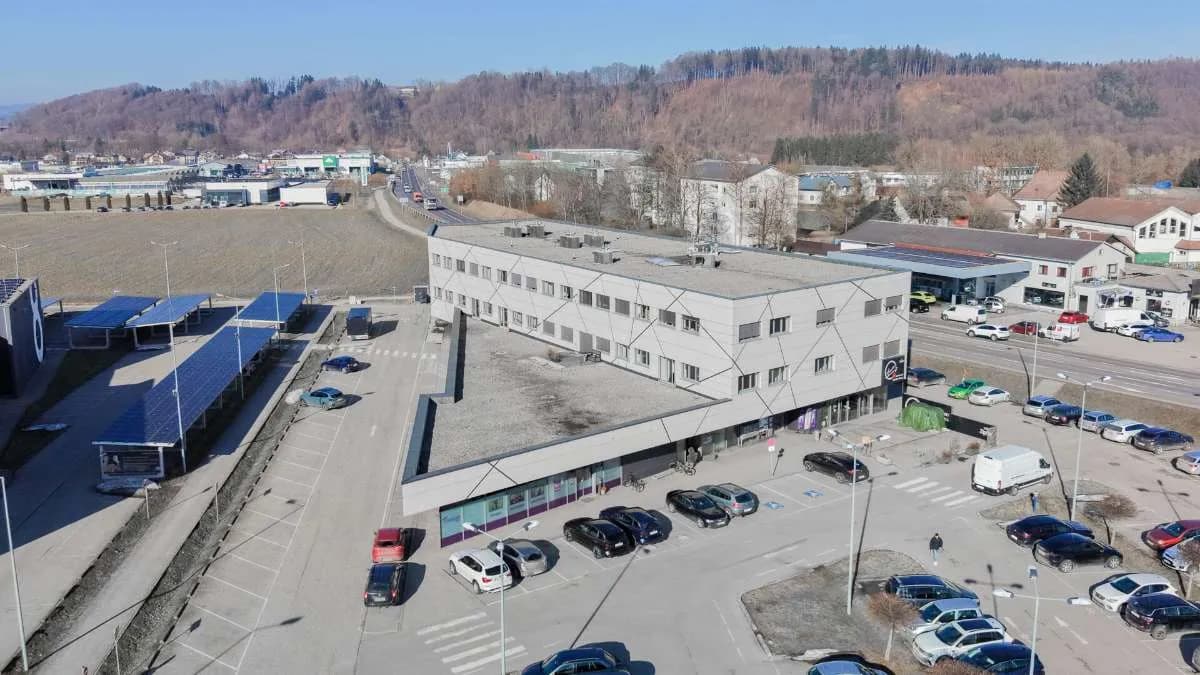 6-Zimmer-Gewerbeimmobilie mieten in Vöcklabruck – 161 m², € 2.633 – Bild 14 von 15