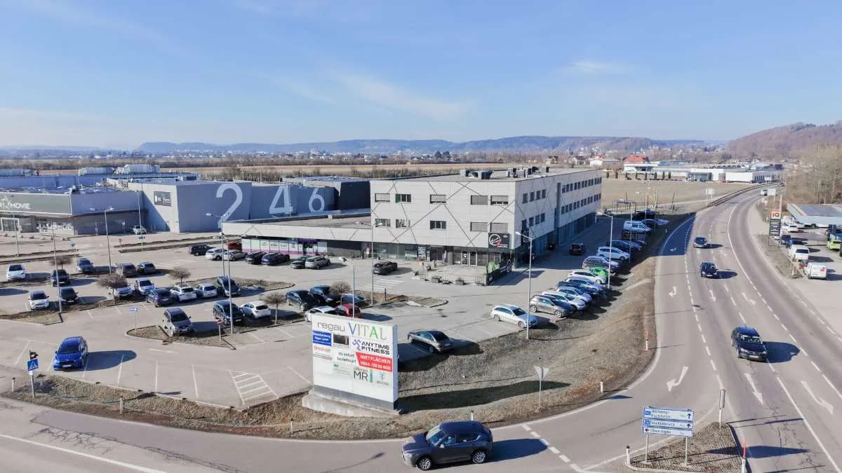 Gewerbeimmobilie mieten in Vöcklabruck – 75 m², € 1.227 – Bild 10 von 11
