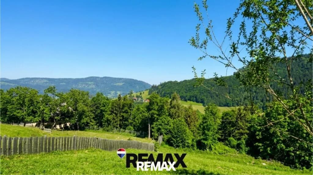 Grundstück kaufen in Vöcklabruck – 607 m², € 364.000