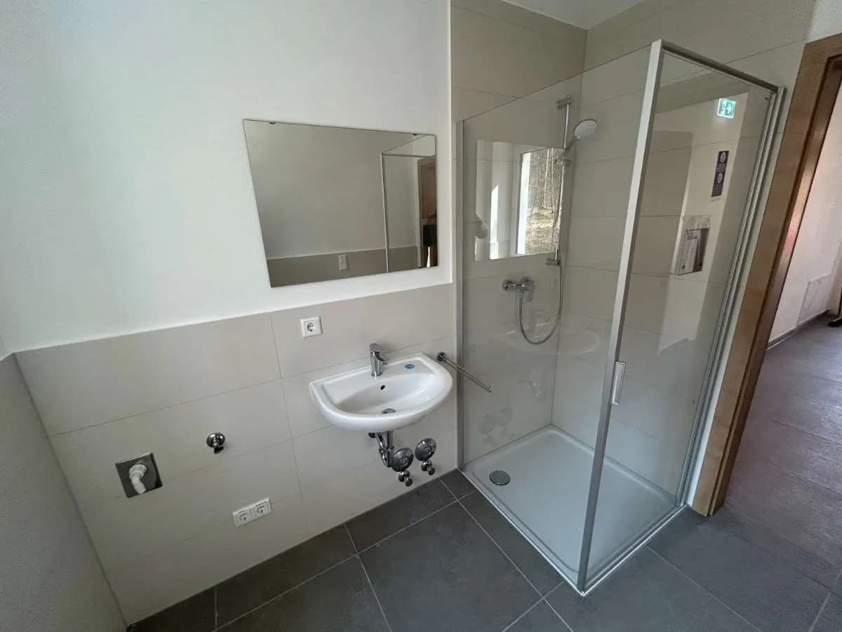 7-Zimmer-Gewerbeimmobilie mieten in Salzburg-Umgebung – 456 m², € 4.560 – Bild 13 von 31