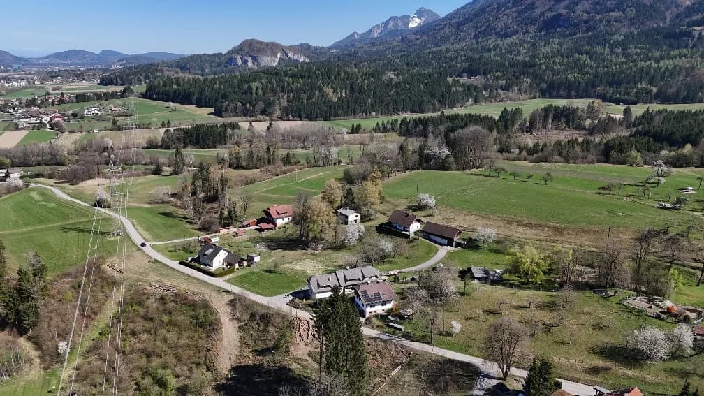 Grundstück kaufen in Villach Land – 7 082 m², € 400.000