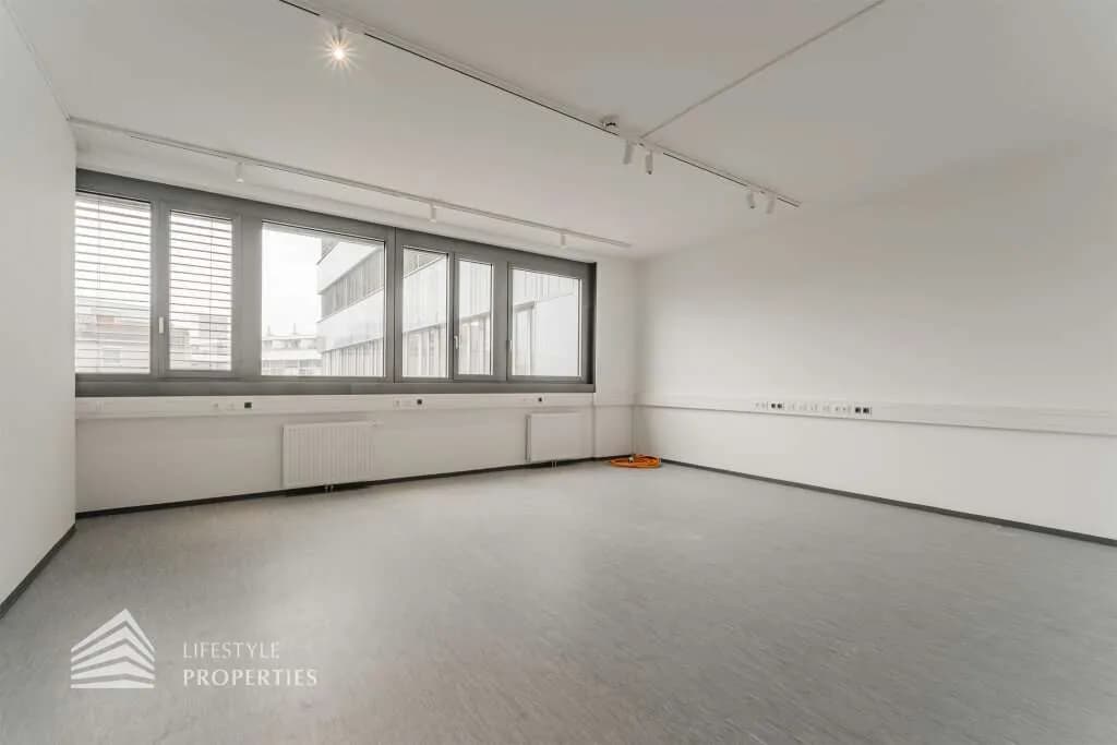 6-Zimmer-Gewerbeimmobilie mieten in Wien – 244 m², € 4.937 – Bild 5 von 14