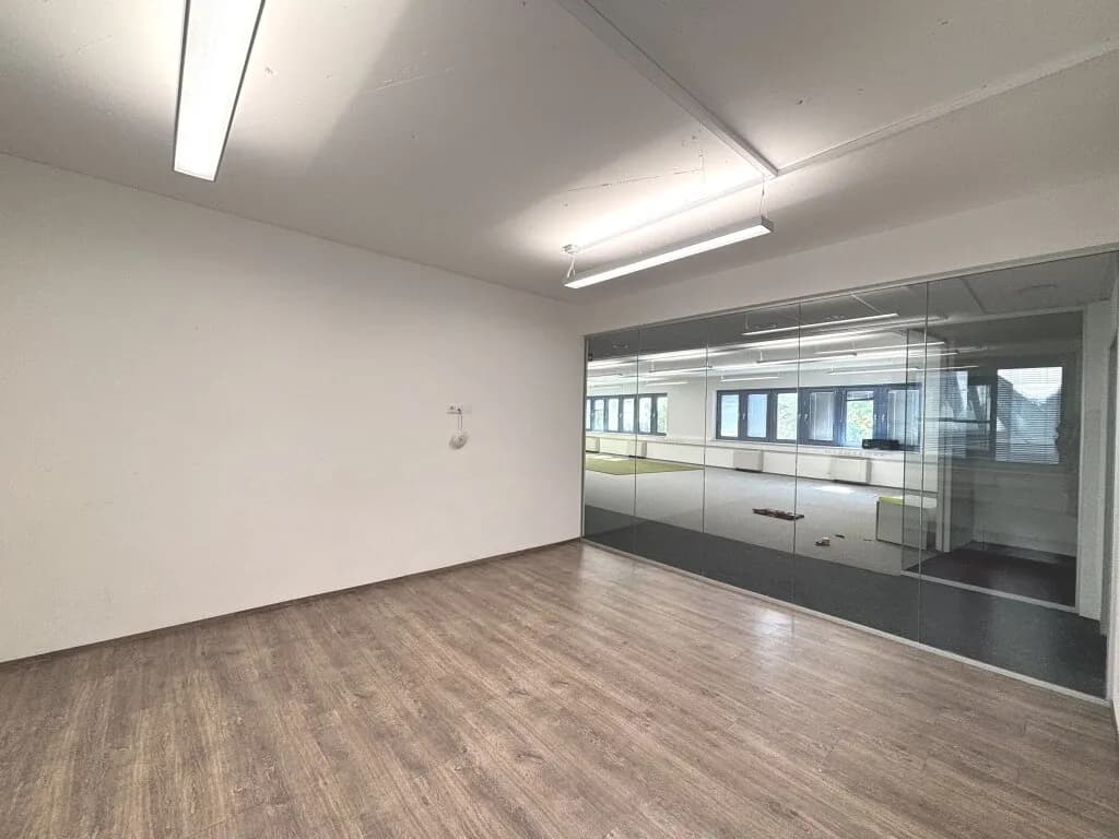 Gewerbeimmobilie mieten in Wien – 2 446 m², € 30.088 – Bild 11 von 29