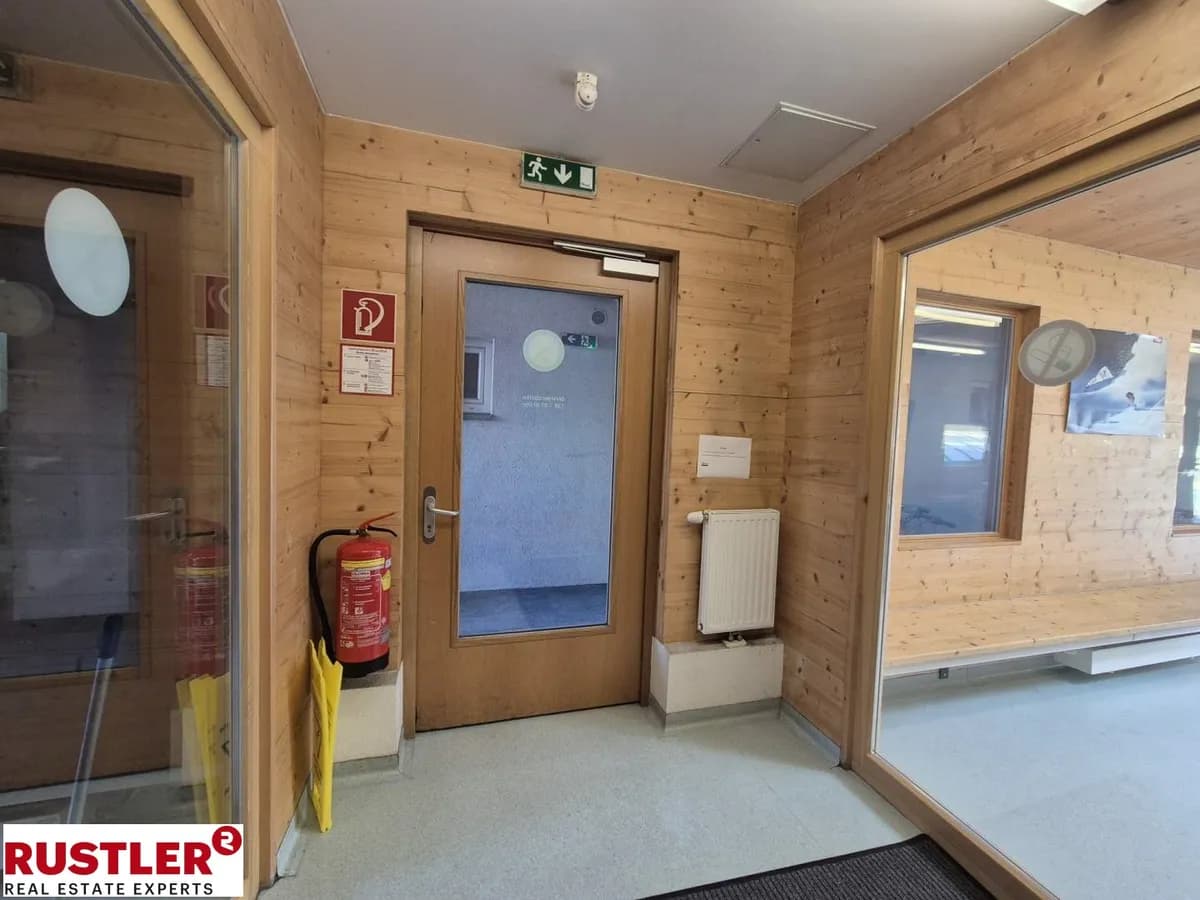 Gewerbeimmobilie mieten in Innsbruck – 48 m², € 876 – Bild 3 von 12