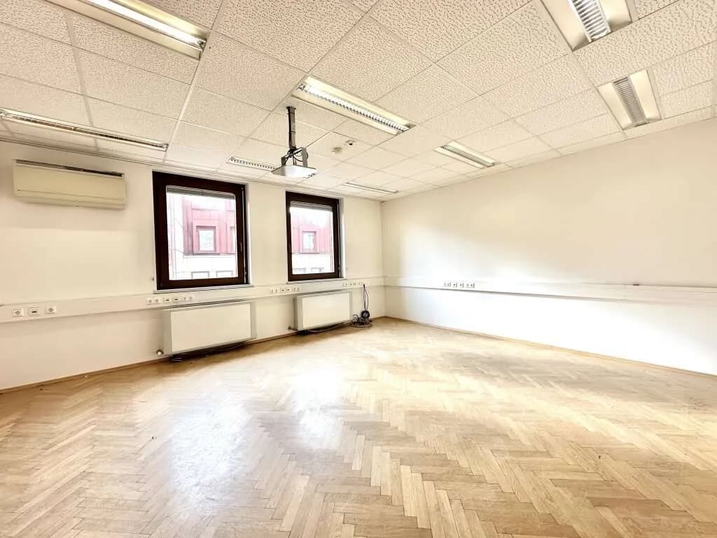 Gewerbeimmobilie mieten in Graz – 906 m², € 9 – Bild 2 von 14