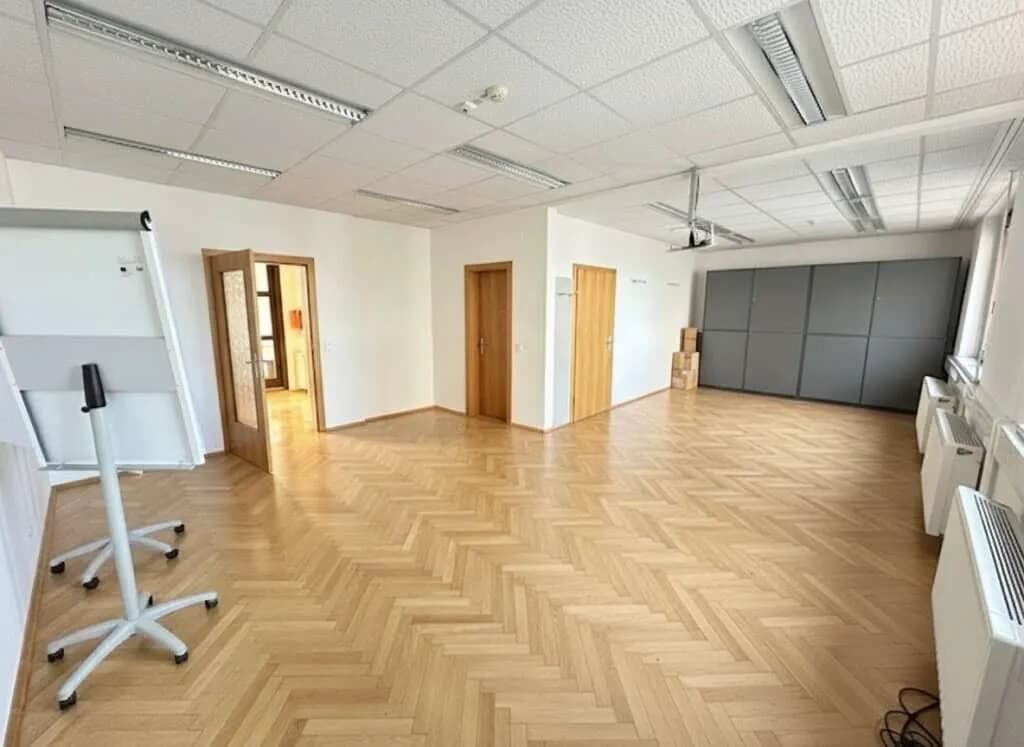 Gewerbeimmobilie mieten in Graz – 906 m², € 9 – Bild 4 von 14