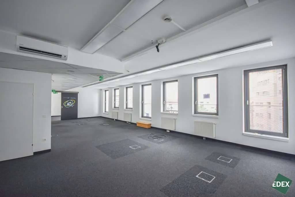 Gewerbeimmobilie mieten in Wien – 215 m², € 3.231
