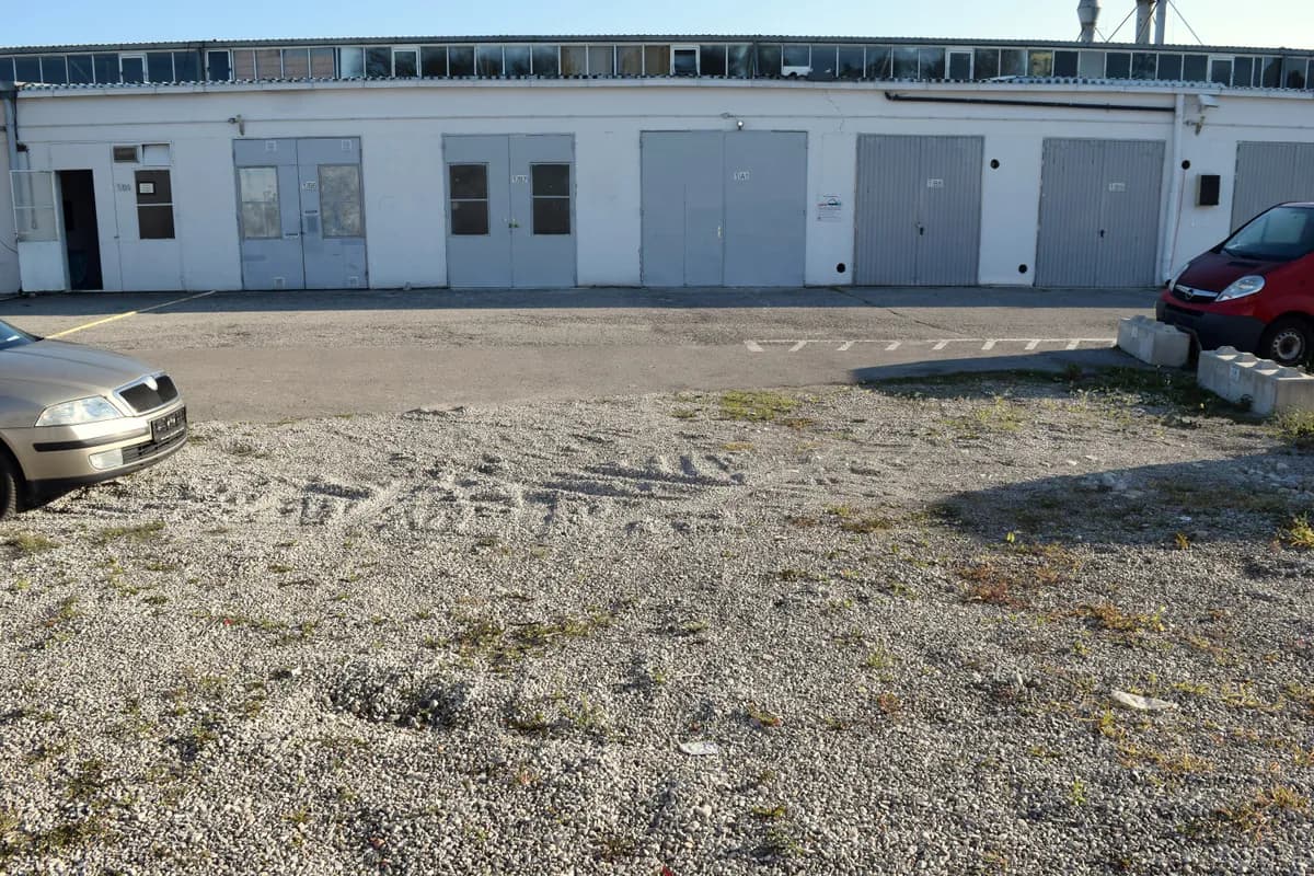 Gewerbeimmobilie mieten in Wiener Neustadt Land – 186 m², € 1.499 – Bild 2 von 6