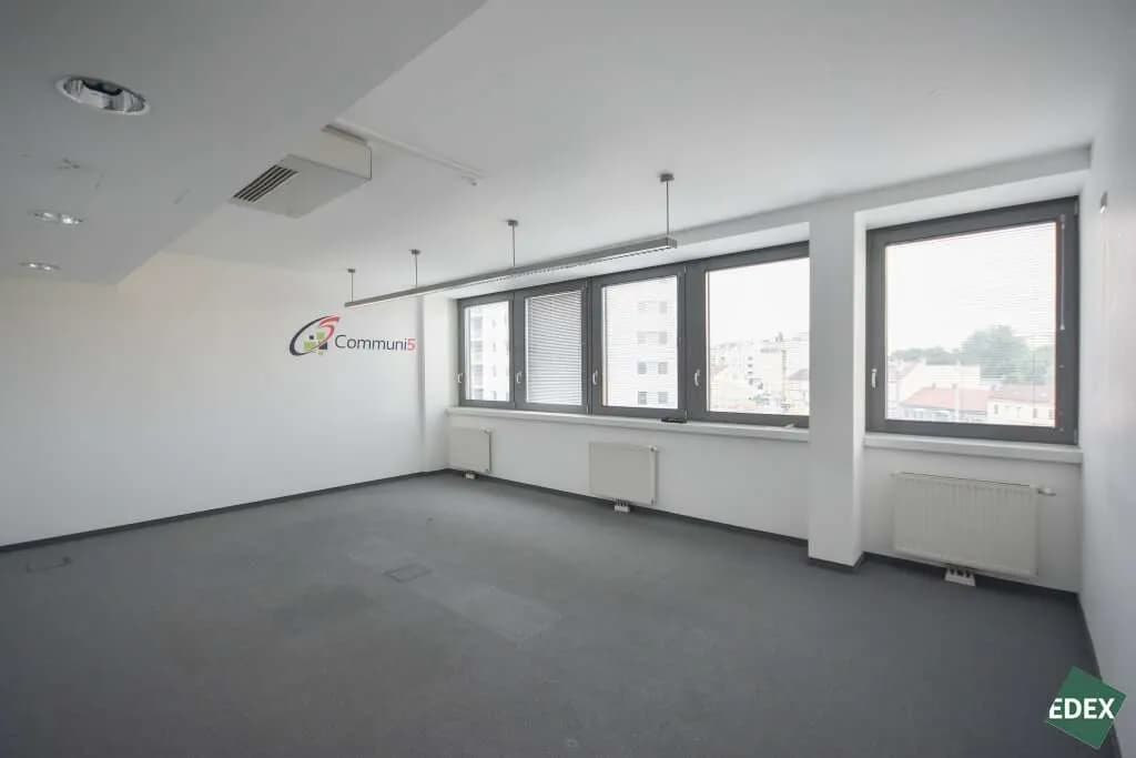 Gewerbeimmobilie mieten in Wien – 370 m², € 5.508