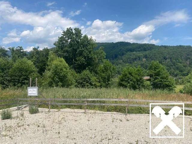 Grundstück kaufen in Neunkirchen – 1 087 m², € 94.680