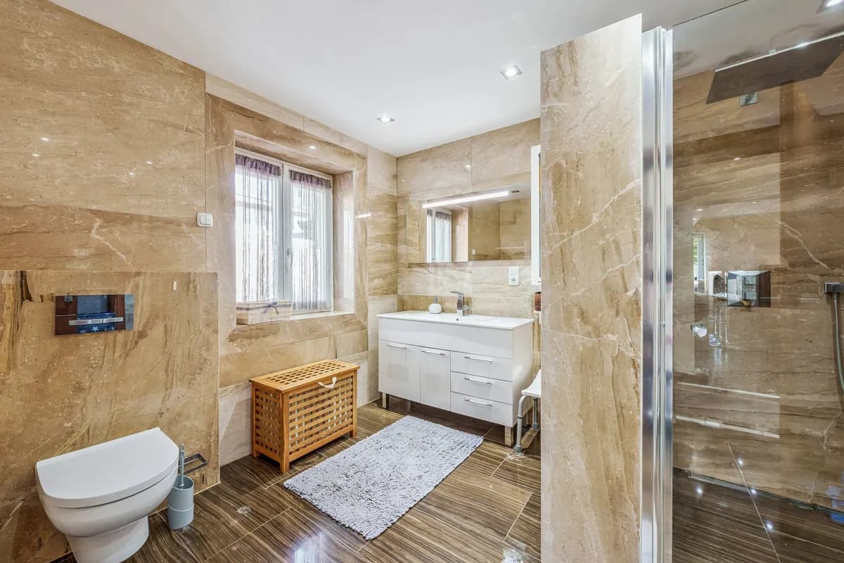 8-Zimmer-Haus kaufen in Braunau am Inn – 263,93 m², € 599.950 – Bild 4 von 8