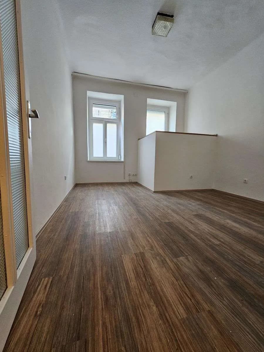 2-Zimmer-Gewerbeimmobilie mieten in Wien – 77 m², € 870 – Bild 2 von 12