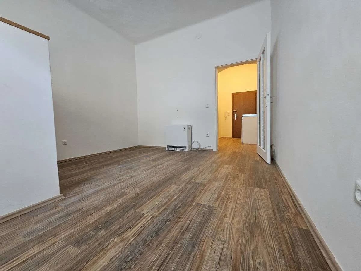 2-Zimmer-Gewerbeimmobilie mieten in Wien – 77 m², € 870 – Bild 3 von 12