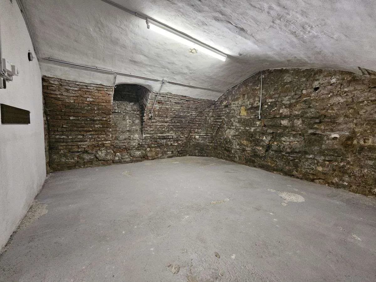 2-Zimmer-Gewerbeimmobilie mieten in Wien – 77 m², € 870 – Bild 9 von 12