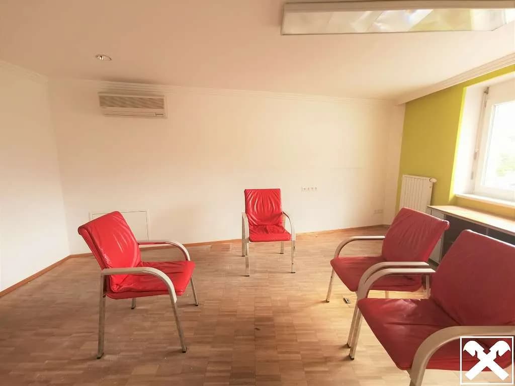 2-Zimmer-Gewerbeimmobilie mieten in Kufstein – 113 m², € 1.300 – Bild 5 von 9