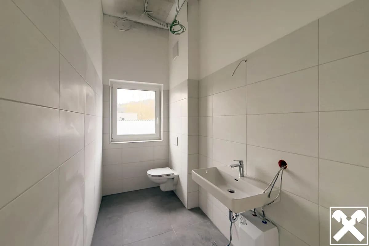 1-Zimmer-Gewerbeimmobilie mieten in Vöcklabruck – € 2.025 – Bild 4 von 9