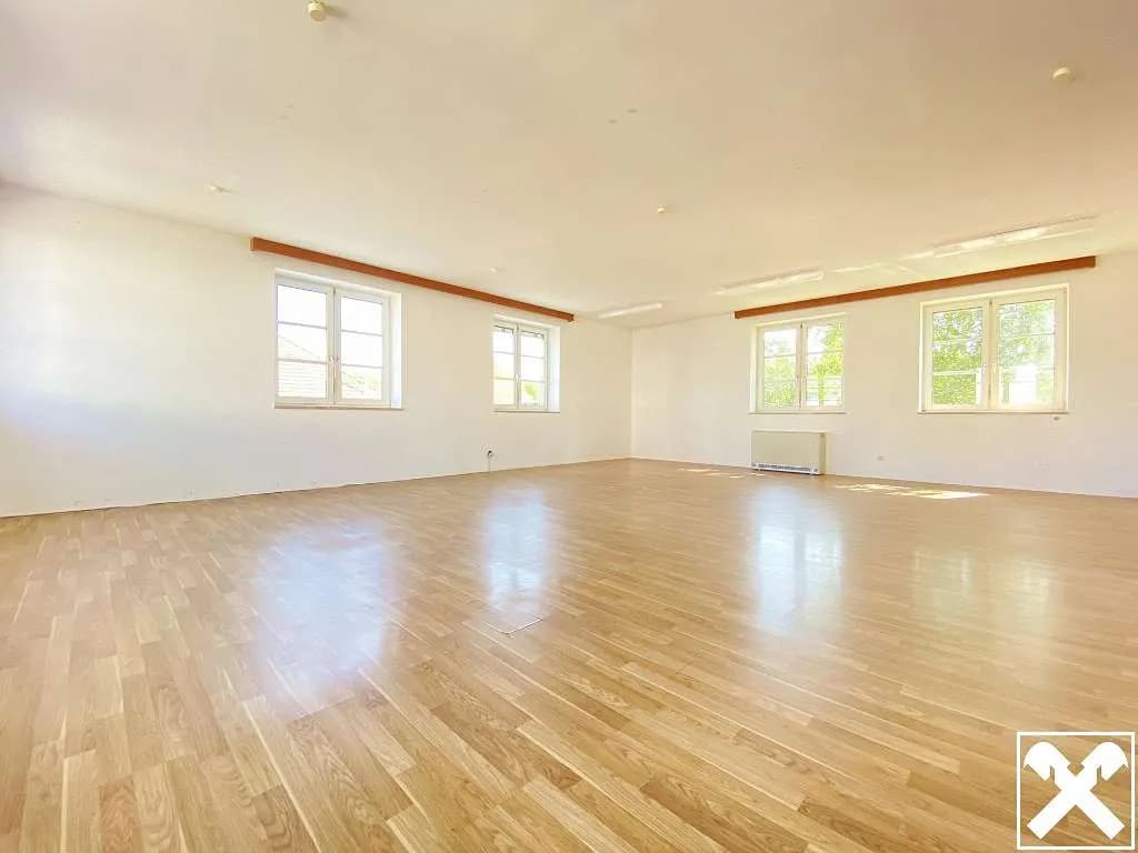 Gewerbeimmobilie mieten in Wels-Land – 90 m², € 792