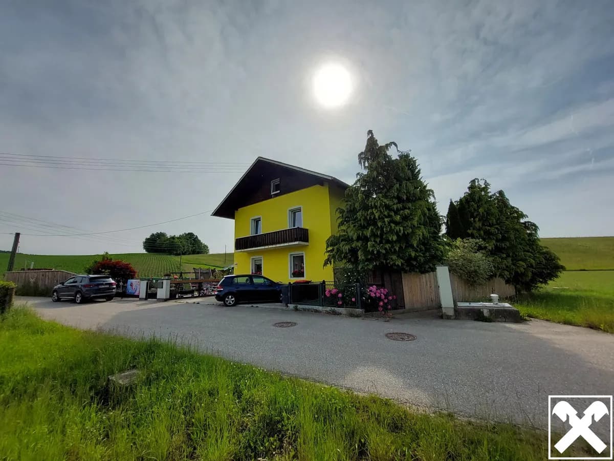 Haus kaufen in Braunau am Inn – 171 m², € 290.000 – Bild 1 von 7