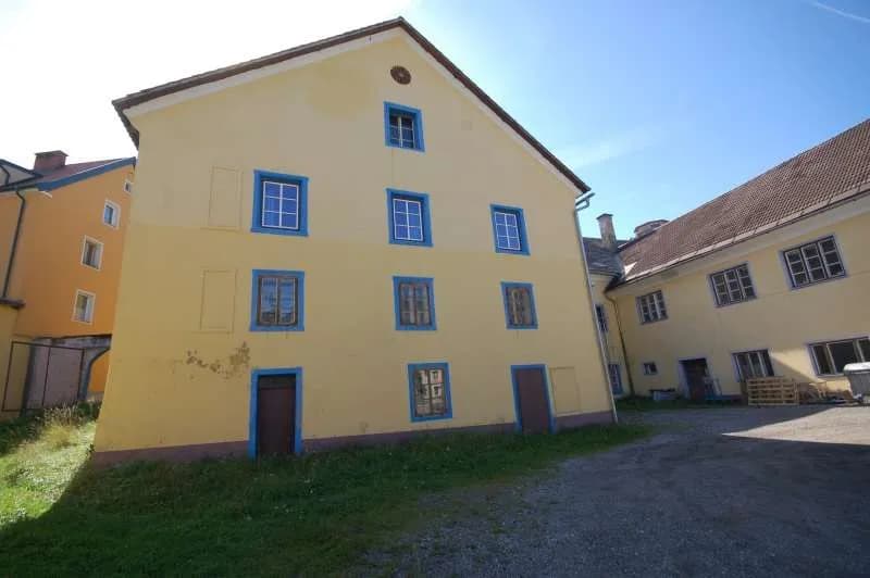 Haus kaufen in Villach Land – 500 m², € 800.000 – Bild 2 von 22
