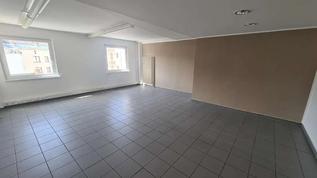 6-Zimmer-Gewerbeimmobilie mieten in Villach – 152 m², € 1.875 – Bild 1 von 16