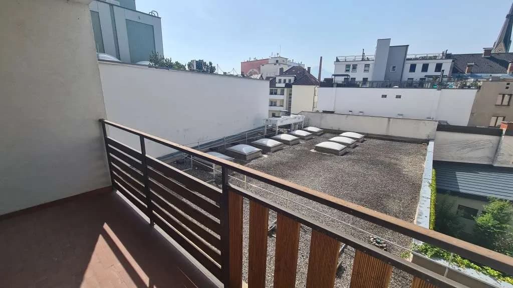 6-Zimmer-Gewerbeimmobilie mieten in Villach – 152 m², € 1.875 – Bild 10 von 16