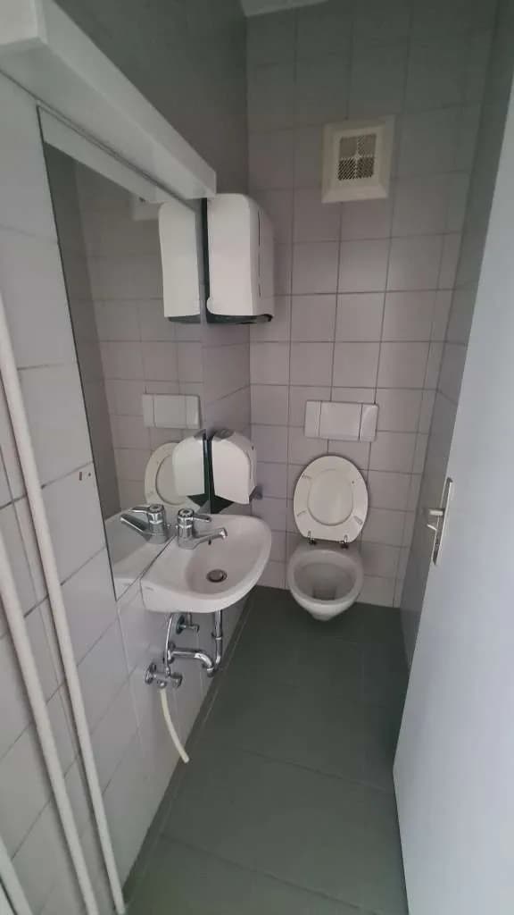 6-Zimmer-Gewerbeimmobilie mieten in Villach – 152 m², € 1.875 – Bild 13 von 16