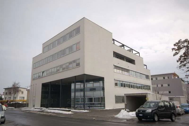 8-Zimmer-Gewerbeimmobilie mieten in Villach – 250 m², € 3.743