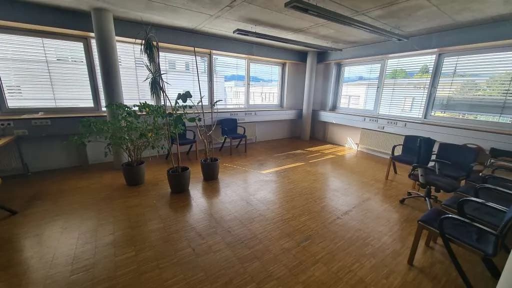 8-Zimmer-Gewerbeimmobilie mieten in Villach – 250 m², € 3.743 – Bild 2 von 18