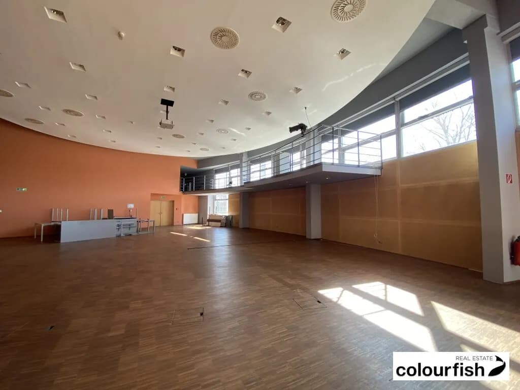Gewerbeimmobilie mieten in Wien – 475 m², € 7.871