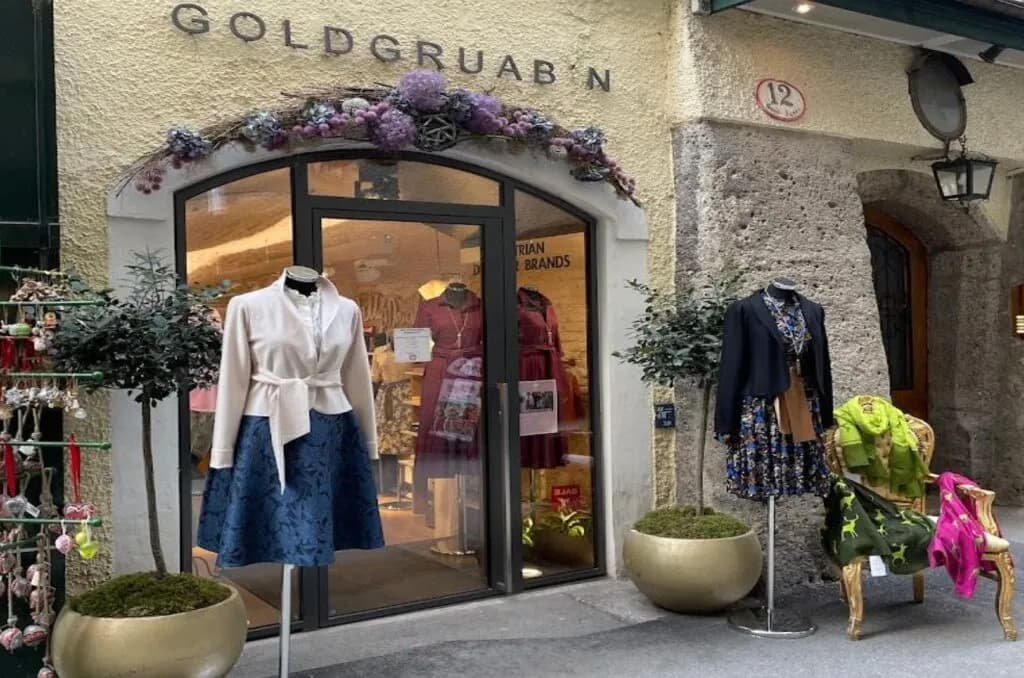 Gewerbeimmobilie mieten in Salzburg Stadt – 38 m², € 3.100