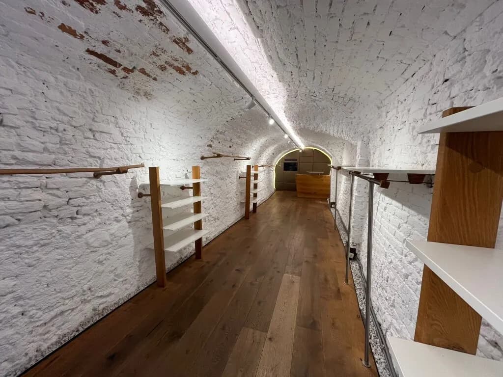 Gewerbeimmobilie mieten in Salzburg Stadt – 38 m², € 3.100 – Bild 4 von 10