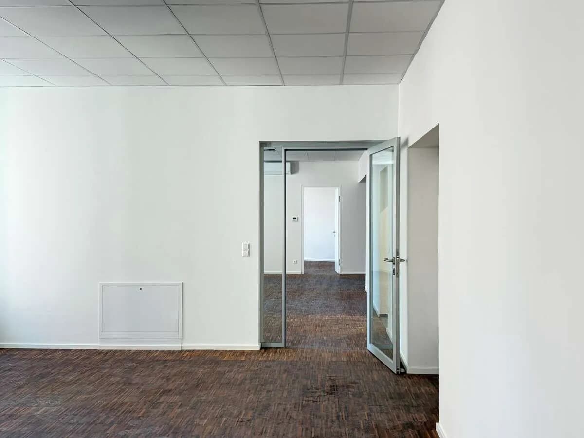 Gewerbeimmobilie mieten in Wien – 284 m², € 17 – Bild 3 von 12