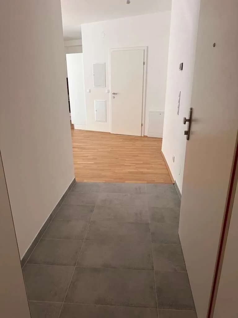 1-Zimmer-Gewerbeimmobilie mieten in Tulln – 42 m², € 582 – Bild 2 von 16