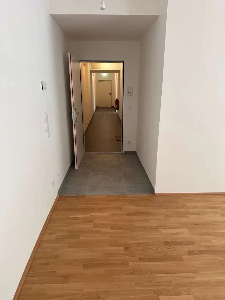 1-Zimmer-Gewerbeimmobilie mieten in Tulln – 42 m², € 582 – Bild 11 von 16