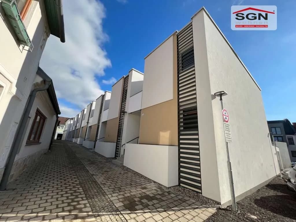 4-Zimmer-Haus mieten in Neunkirchen – 101,8 m², € 1.459